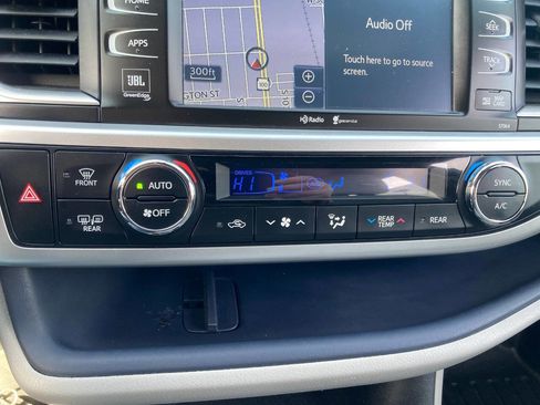 Used 2015 Toyota Highlander Limited image 77