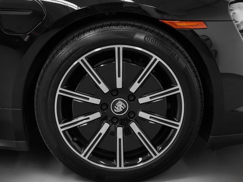 Used 2023 Porsche Taycan image 14