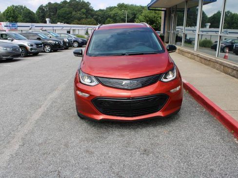 Used 2020 Chevrolet Bolt Premier w/ Infotainment Package FWD image 2