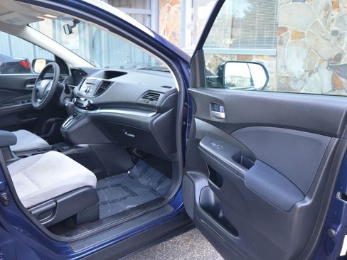 Used 2015 Honda CR-V LX image 37
