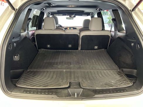Used 2023 Honda Passport EX-L image 12