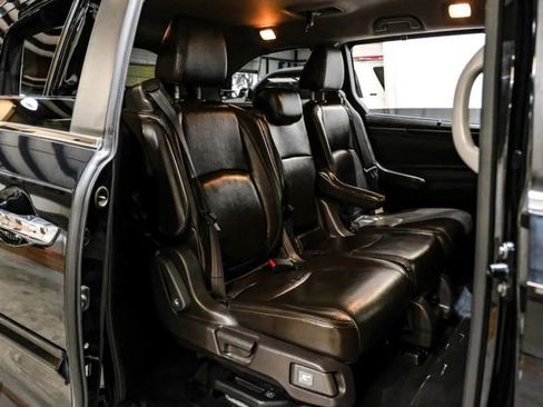 Used 2018 Honda Odyssey EX image 35