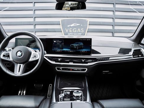 Used 2026 BMW X7 M60i image 60