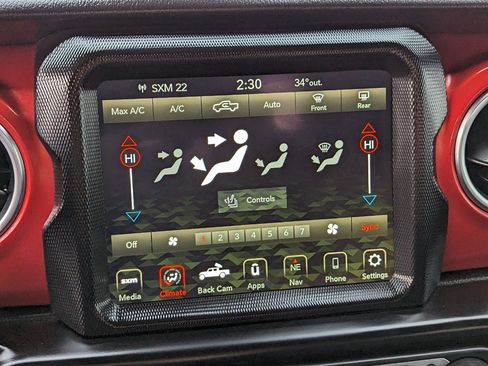 Used 2020 Jeep Gladiator Rubicon w/ Dual Top Group image 18