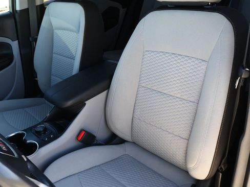 Used 2021 GMC Terrain SLE w/ Driver Convenience Package image 12