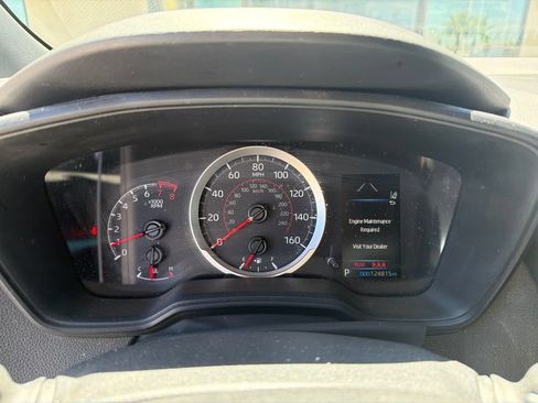 Used 2021 Toyota Corolla SE w/ Carpet Mat Package (TMS) FWD image 4