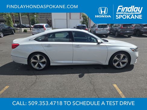 Used 2019 Honda Accord Touring image 6