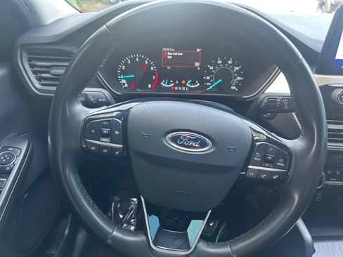 Used 2022 Ford Escape SEL FWD image 17