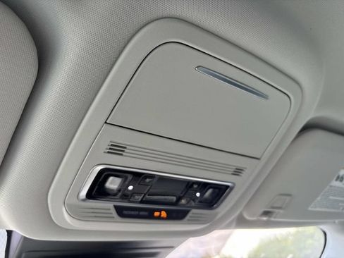 New 2026 Lincoln Nautilus Premier w/ Jet Appearance Package AWD/4WD image 31
