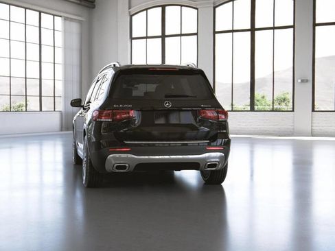 Certified 2023 Mercedes-Benz GLB 250 4MATIC image 27