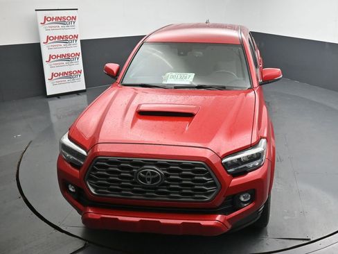 Used 2023 Toyota Tacoma TRD Sport AWD/4WD image 11
