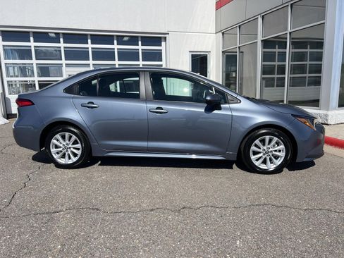 Used 2026 Toyota Corolla LE w/ LE Premium Package image 12