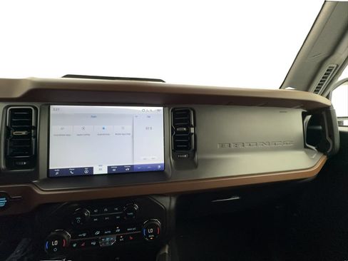 Used 2024 Ford Bronco Outer Banks AWD/4WD image 41