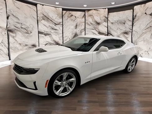 Used 2023 Chevrolet Camaro LT w/ Technology Package RWD image 1