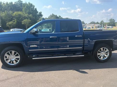 Used 2017 Chevrolet Silverado 1500 High Country AWD/4WD image 4