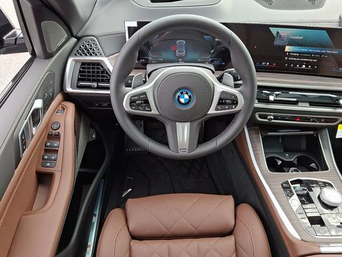 New 2026 BMW X5 xDrive50e w/ Executive Package image 7