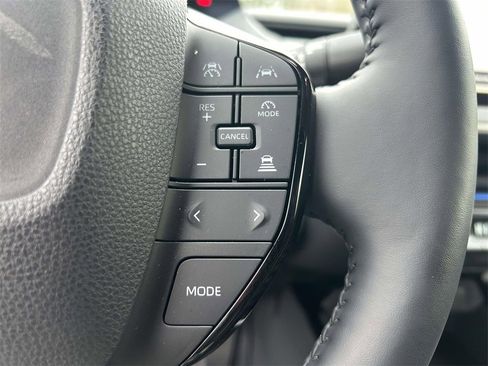 Used 2025 Toyota Prius Limited image 19