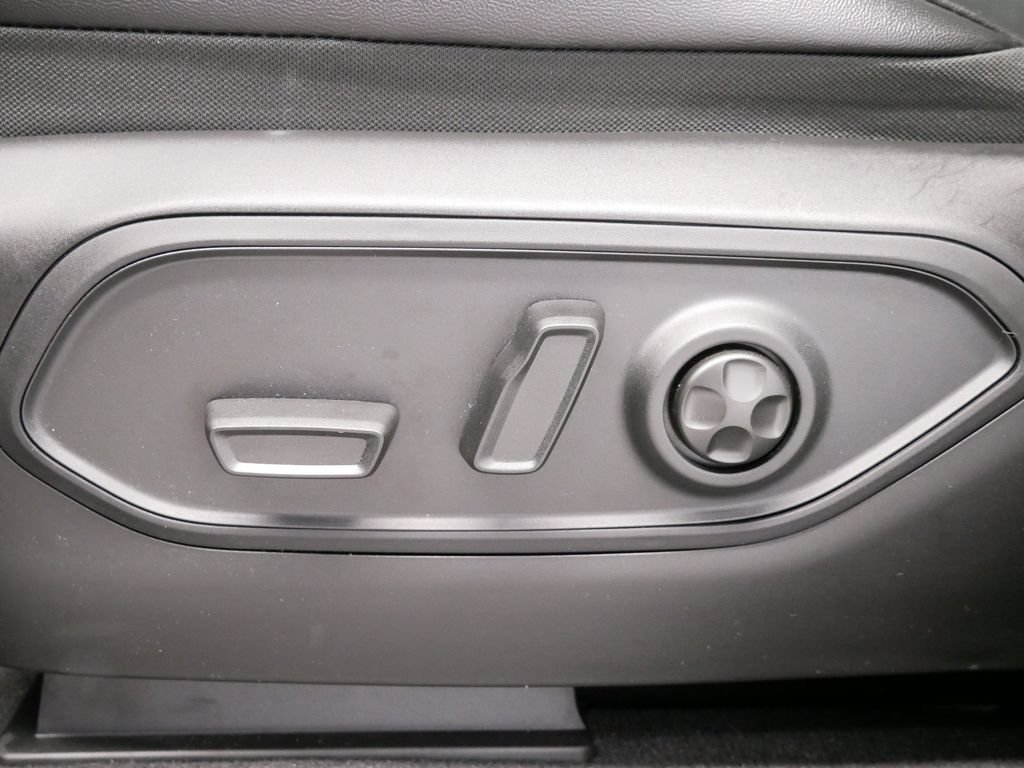 New 2026 Jeep Grand Cherokee Altitude AWD/4WD image 20