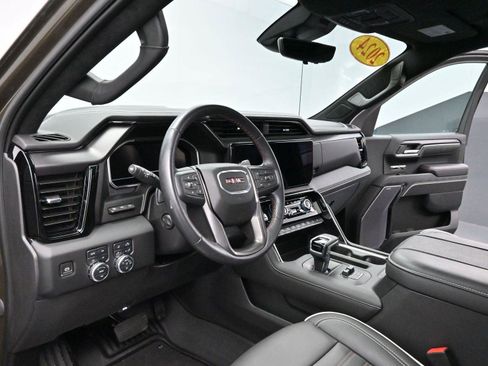 Used 2024 GMC Sierra 1500 AT4X image 15