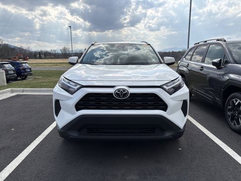 Used 2024 Toyota RAV4 XLE image 2