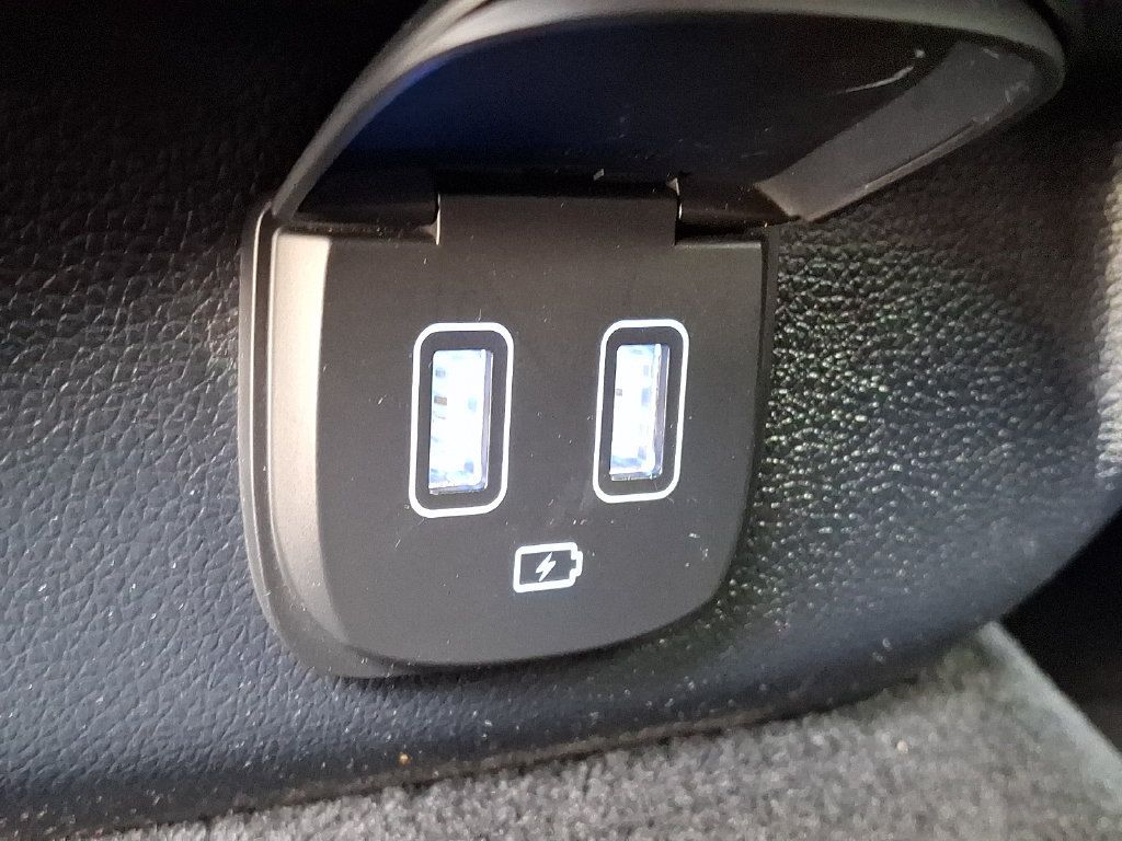 Used 2025 Genesis GV70 2.5T AWD/4WD image 11