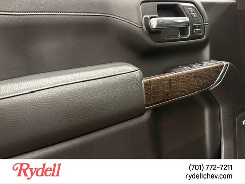 Used 2022 GMC Sierra 2500 Denali w/ Denali Ultimate Package AWD/4WD image 11