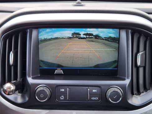 Used 2022 Chevrolet Colorado LT w/ Fleet Safety Package image 26