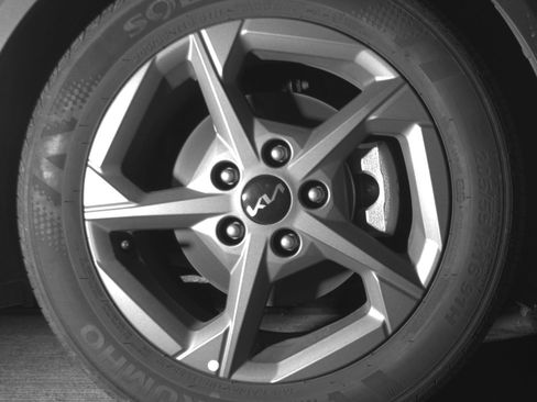 Used 2025 Kia K4 LXS image 13