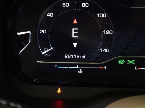 Used 2023 GMC Yukon Denali w/ Advanced Technology Package image 23