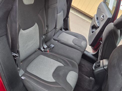 Used 2016 Jeep Cherokee Sport w/ Cold Weather Group image 15