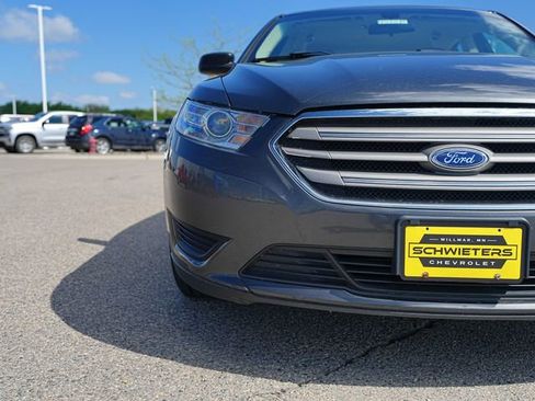 Used 2019 Ford Taurus SE FWD image 4