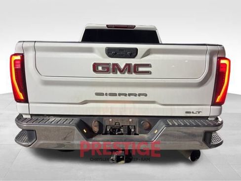 Used 2024 GMC Sierra 2500 SLT w/ X31 Off-Road Package image 11