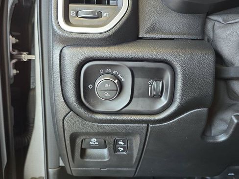 Used 2020 RAM 1500 Big Horn AWD/4WD image 26