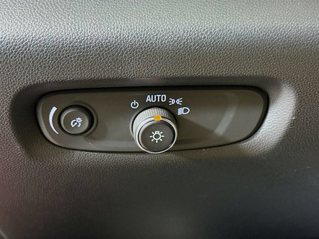 Used 2023 Chevrolet Traverse Premier AWD/4WD image 10