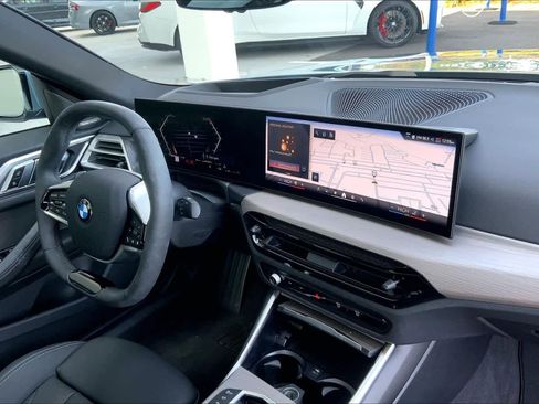 Certified 2025 BMW 430i w/ Premium Package image 31