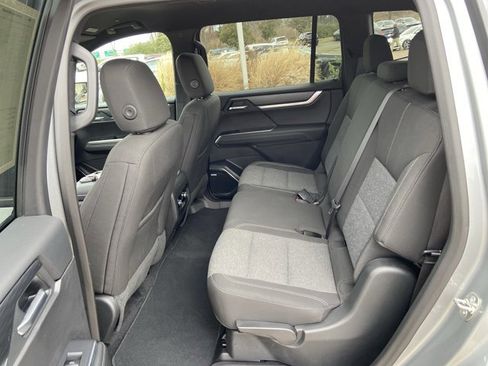 Used 2025 GMC Acadia Elevation image 50