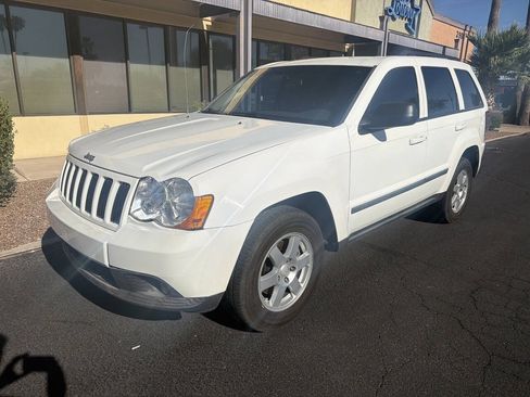 Used 2008 Jeep Grand Cherokee Laredo w/ Driver Convenience Group RWD image 11