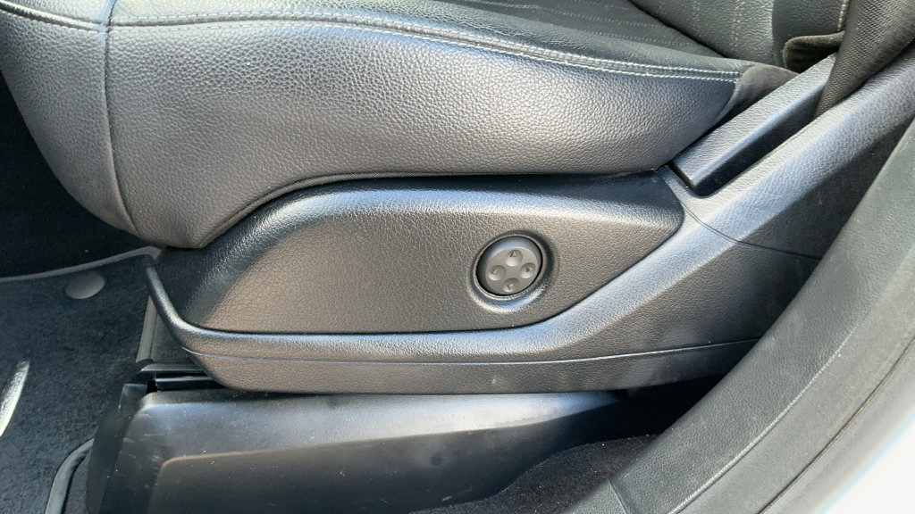 Used 2017 Mercedes-Benz GLS 450 4MATIC image 19