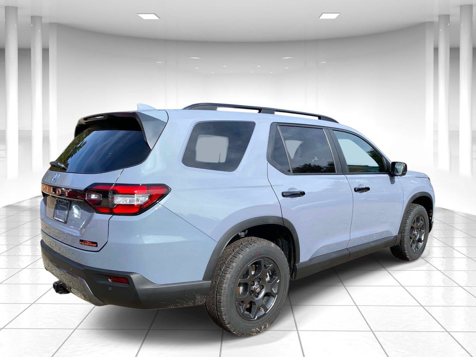 New 2026 Honda Pilot TrailSport image 4