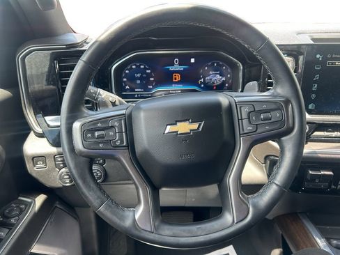 Used 2023 Chevrolet Silverado 1500 High Country AWD/4WD image 17
