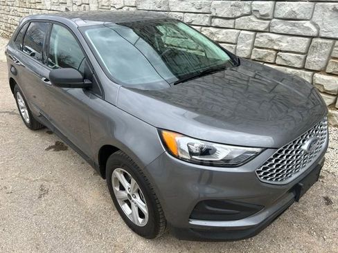 Used 2023 Ford Edge SE image 7