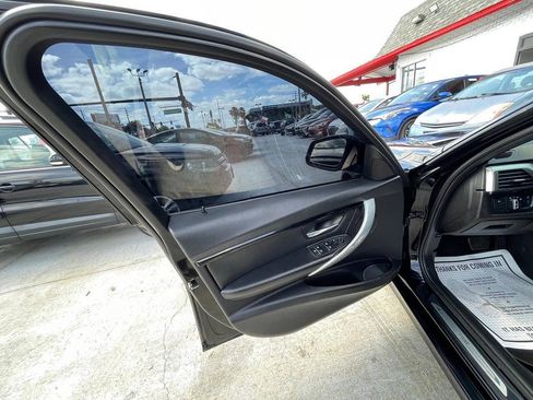 Used 2016 BMW 328i Sedan RWD image 5