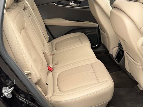 Used 2022 Lincoln Nautilus Reserve w/ Equipment Group 201A image 27