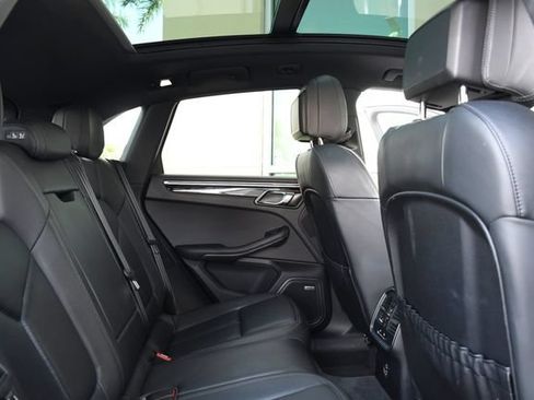 Used 2024 Porsche Macan w/ Premium Plus Package AWD/4WD image 28