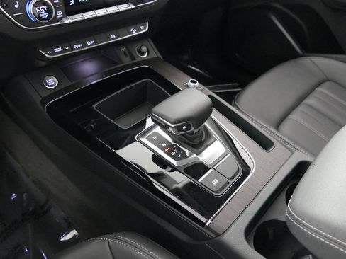 Used 2023 Audi Q5 2.0T Premium w/ Convenience Package AWD/4WD image 22