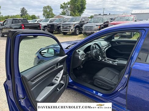 Used 2018 Honda Accord Sport image 13