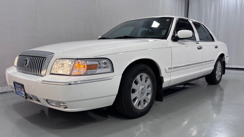 Used 2008 Mercury Grand Marquis LS RWD image 1