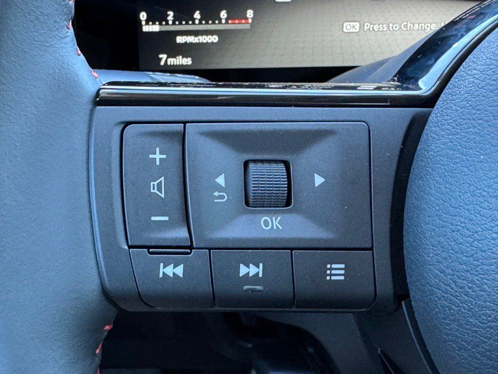 New 2027 Nissan Kicks SR FWD image 13