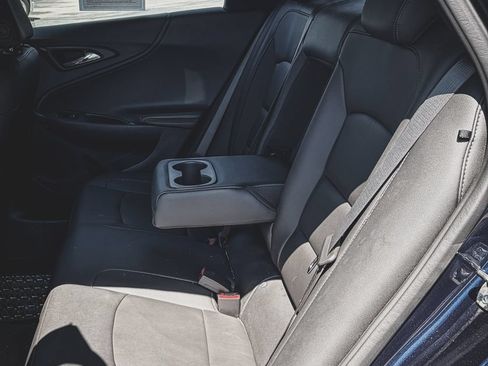 Used 2019 Chevrolet Malibu Hybrid w/ Leather Package FWD image 19