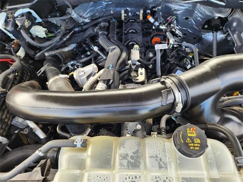 Used 2024 Ford Expedition XLT image 31